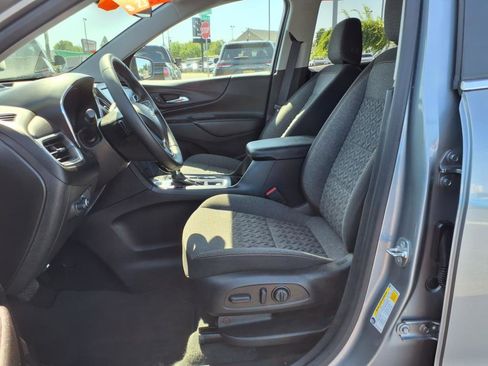Used 2024 Chevrolet Equinox LT image 11