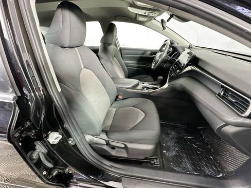 Used 2021 Toyota Camry LE FWD image 25