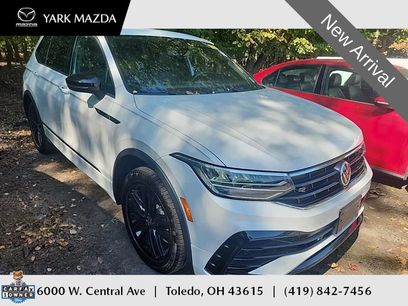 Used 2022 Volkswagen Tiguan SE R-Line