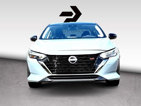 Used 2025 Nissan Sentra SR w/ Midnight Edition FWD image 4