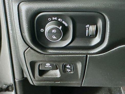 Used 2022 RAM 1500 Lone Star RWD image 12