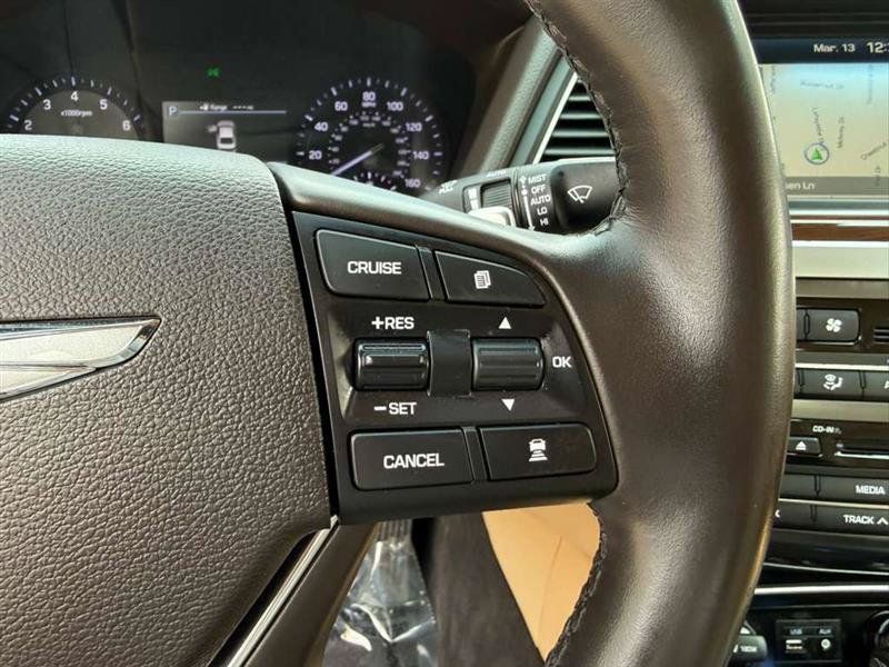Used 2018 Genesis G80 3.8 RWD image 33