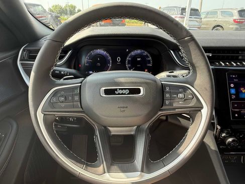 New 2025 Jeep Grand Cherokee Laredo w/ Trailer Tow Package image 8