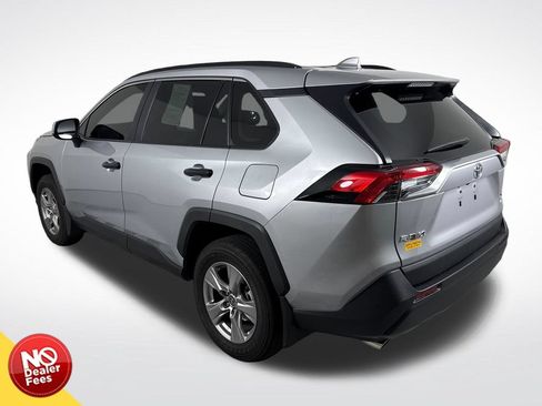 Used 2025 Toyota RAV4 XLE AWD/4WD image 6