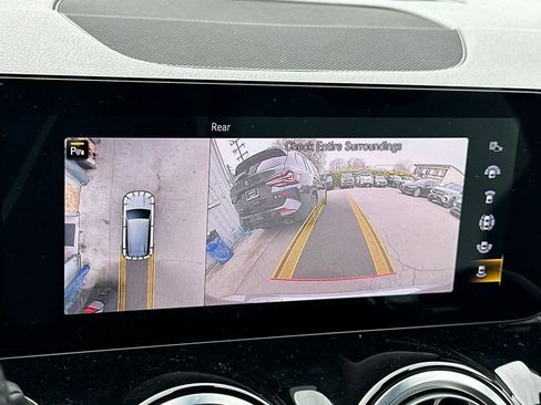 Used 2022 Mercedes-Benz GLB 35 AMG 4MATIC image 24