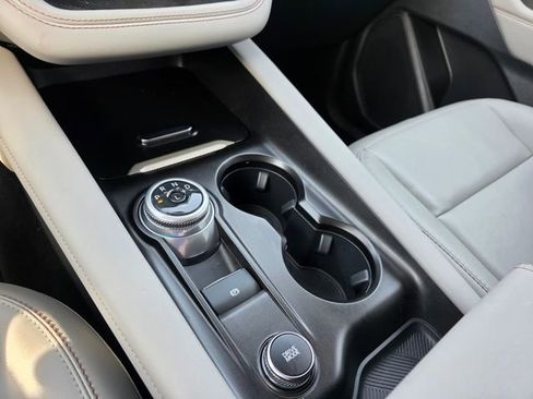 Certified 2025 Ford Explorer Active w/ Active Comfort Package image 23