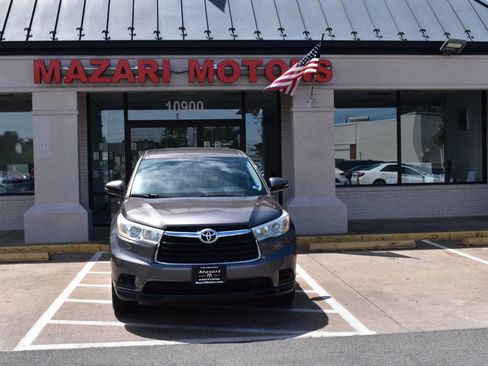 Used 2014 Toyota Highlander LE FWD image 7