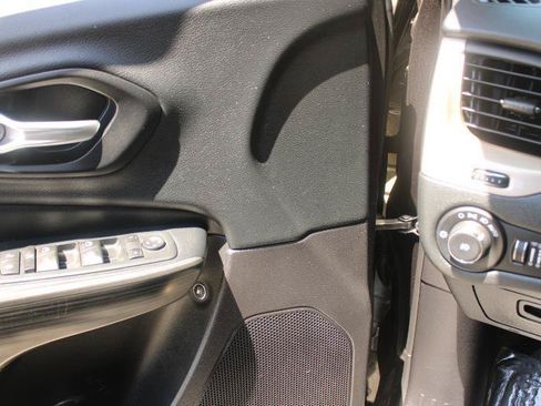 Used 2005 Honda Odyssey EX image 14