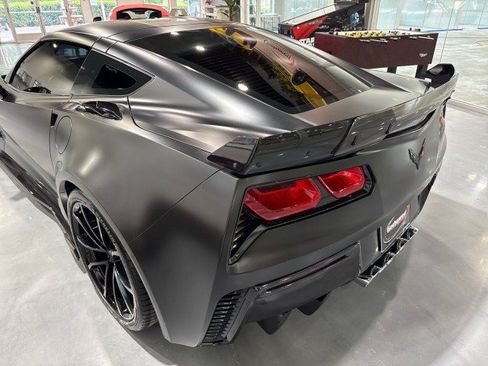 Used 2017 Chevrolet Corvette Grand Sport w/ Carbon Flash Badge Package RWD image 42