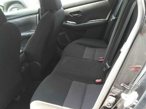 Used 2024 Nissan Sentra SV FWD image 6