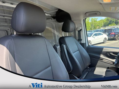 Used 2023 Mercedes-Benz Metris image 25
