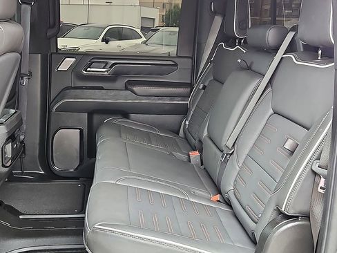 Used 2025 GMC Sierra 2500 AT4X AWD/4WD image 13