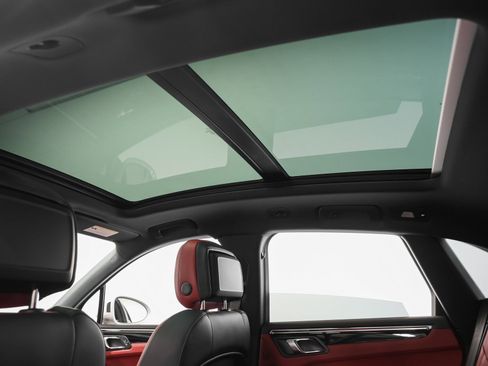 New 2026 Porsche Macan S image 49