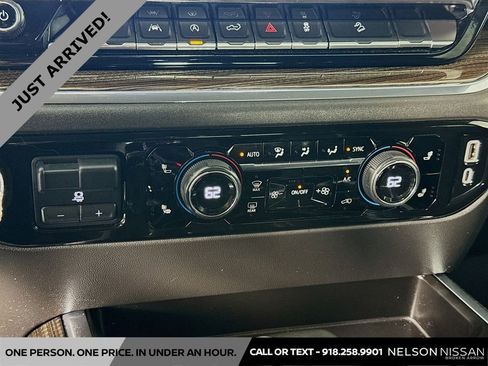 Used 2023 Chevrolet Silverado 1500 LT Trail Boss w/ Convenience Package II AWD/4WD image 16