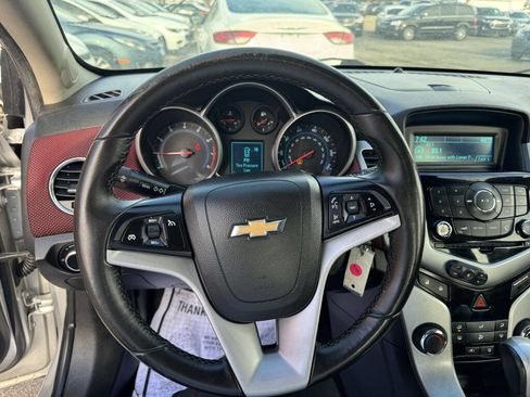 Used 2014 Chevrolet Cruze LT image 9