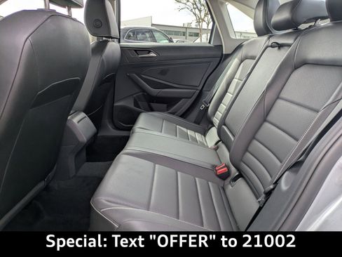 Used 2024 Volkswagen Jetta SE image 12