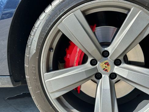 Used 2023 Porsche Macan S image 16