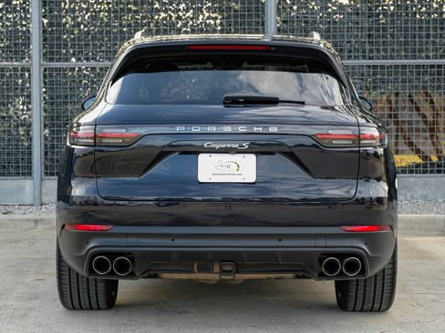 Used 2019 Porsche Cayenne S image 9