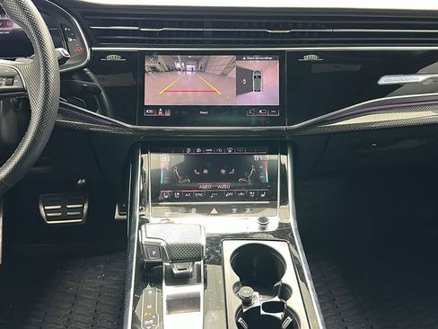 Used 2021 Audi SQ8 Prestige image 11