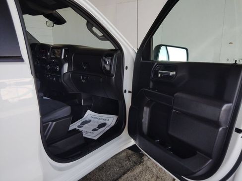 Used 2023 Chevrolet Silverado 1500 W/T w/ Trailering Package AWD/4WD image 8