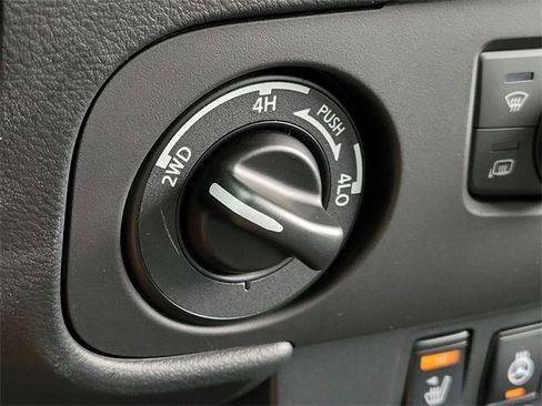 New 2026 Nissan Frontier SV w/ SV Convenience Package image 17