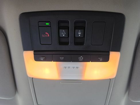 Used 2024 Nissan Pathfinder Platinum FWD image 29