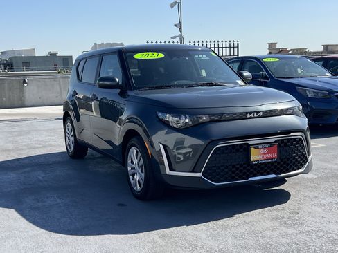 Certified 2023 Kia Soul LX image 10