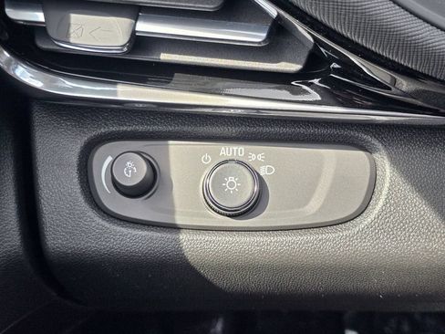 New 2026 Buick Envista Sport Touring w/ Convenience I Package FWD image 18