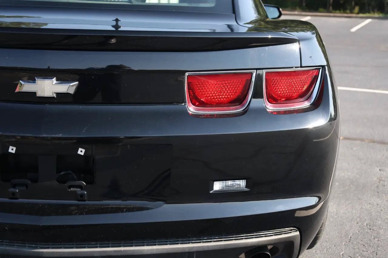 Used 2013 Chevrolet Camaro LS RWD image 25