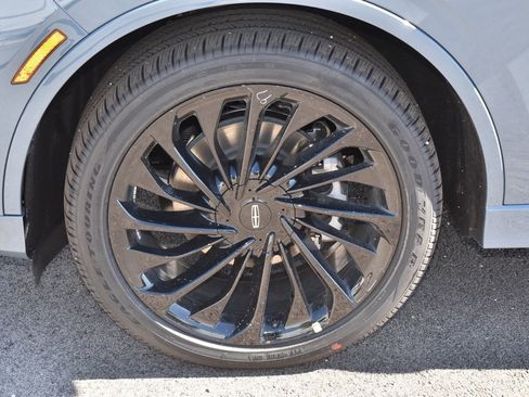 New 2026 Lincoln Aviator Reserve w/ Jet Appearance Package image 40