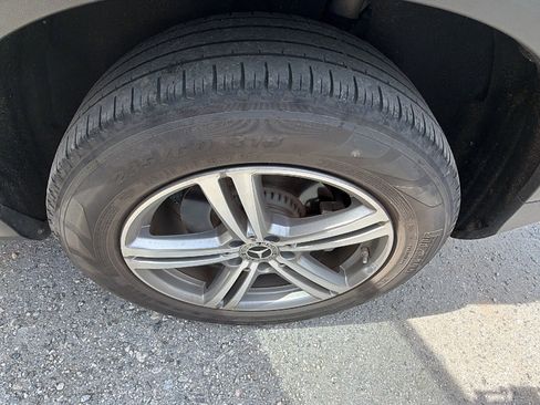 Used 2022 Mercedes-Benz GLC 300 image 12