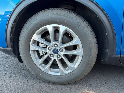 Used 2020 Ford Escape SE image 6