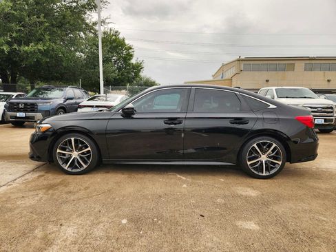 Used 2024 Honda Civic Touring image 4