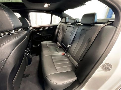 Used 2023 BMW 530i xDrive w/ Convenience Package AWD/4WD image 15
