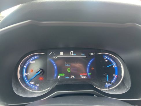 Used 2024 Toyota RAV4 LE image 22