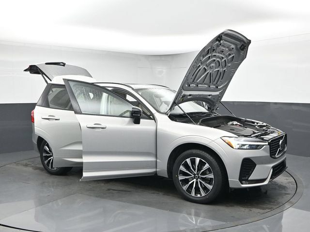 Used 2024 Volvo XC60 B5 Core AWD/4WD image 49