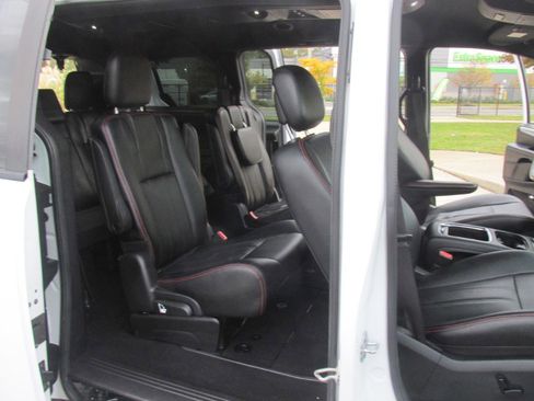 Used 2019 Dodge Grand Caravan GT FWD image 53