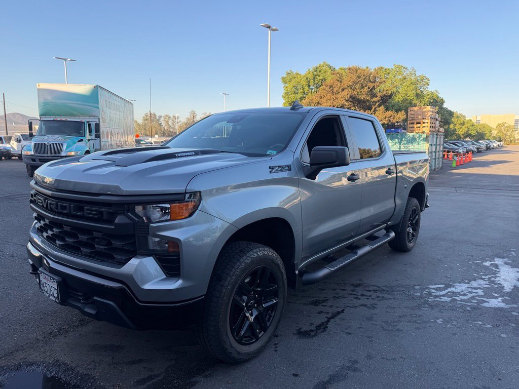 Used 2024 Chevrolet Silverado 1500 Custom Trail Boss w/ Turbomax Blackout Package AWD/4WD image 1