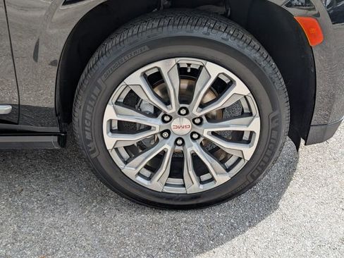 Certified 2021 GMC Yukon Denali w/ Denali Premium Package RWD image 17