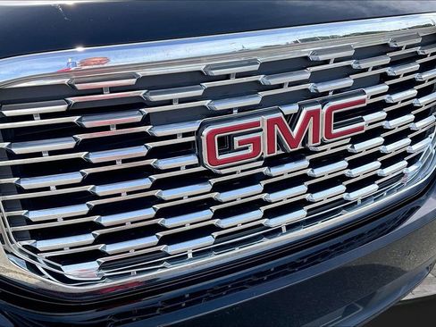 Used 2020 GMC Yukon Denali w/ Denali Premium Package AWD/4WD image 29