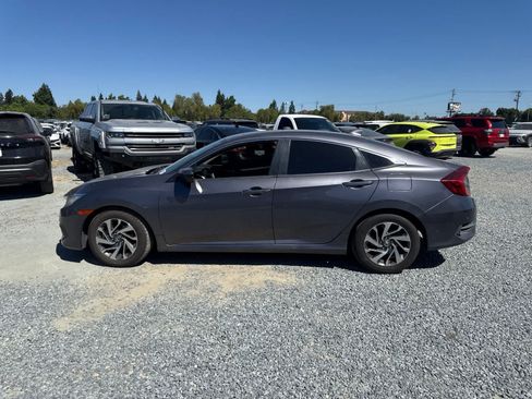 Used 2017 Honda Civic EX image 8