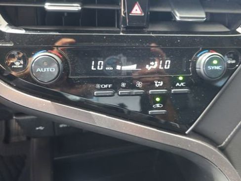 Used 2023 Toyota Camry SE FWD image 22