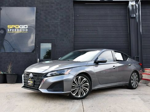 Used 2024 Nissan Altima 2.5 SL FWD image 1