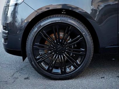 New 2026 Land Rover Range Rover Long Wheelbase SE