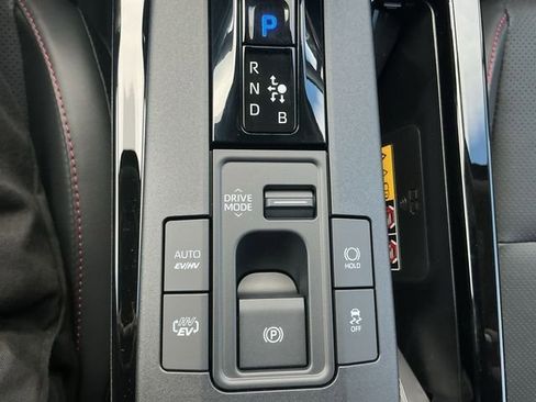 New 2026 Toyota Prius Plug-In Hybrid FWD image 24