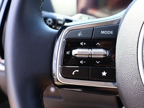 Used 2024 Kia Sorento X-Line EX image 31