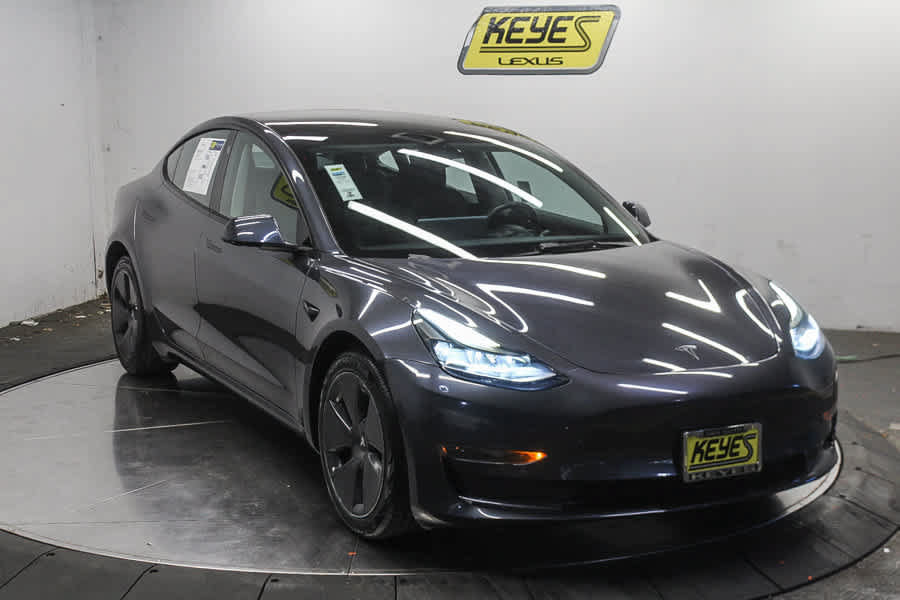 Used 2023 Tesla Model 3 Standard Range RWD image 3
