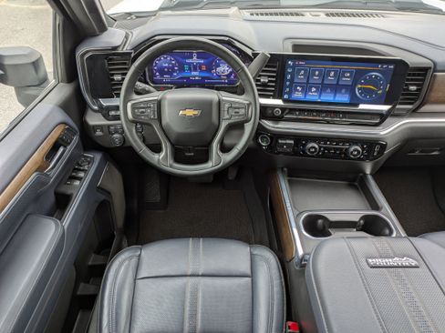 Certified 2024 Chevrolet Silverado 3500 High Country w/ Technology Package image 15