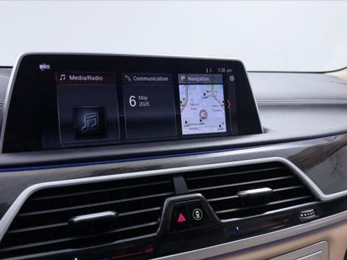 Used 2020 BMW 740i w/ Cold Weather Package RWD image 28