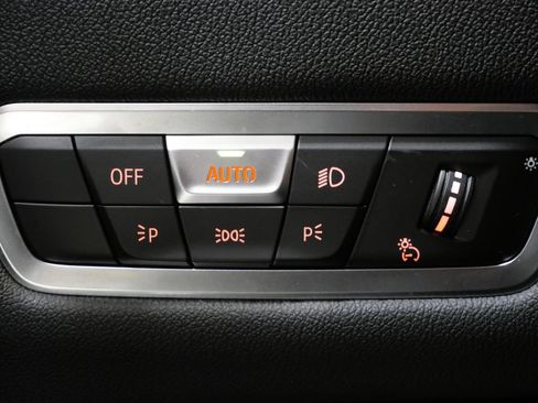 Used 2022 BMW X5 xDrive40i w/ Premium Package AWD/4WD image 15